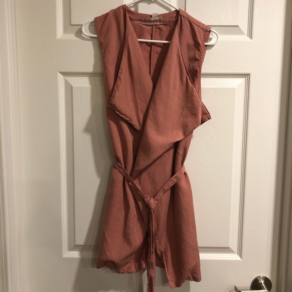 Mauve dress. Atypical design with open front.